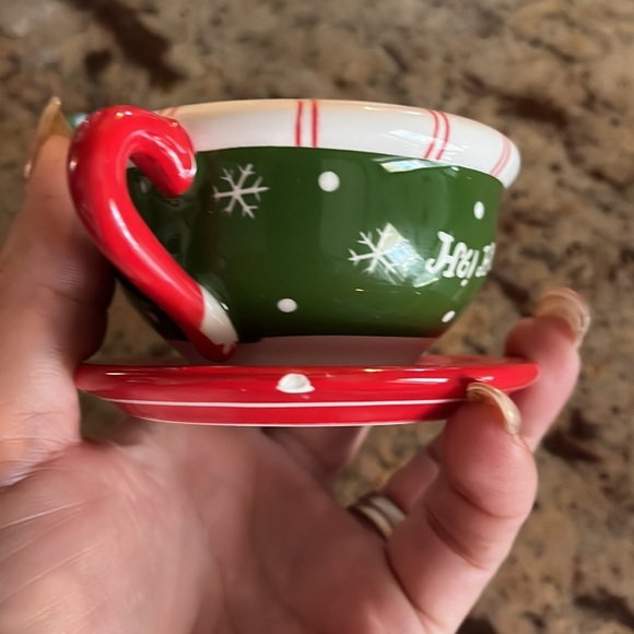 Vintage holiday coffee mug with Santa candle - Picture 4 of 6